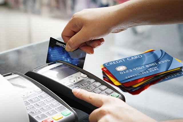 Khi nào cần rút tiền mặt thẻ tín dụng