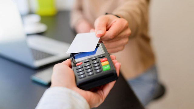 Dịch vụ rút tiền thẻ tín dụng Quang Trung